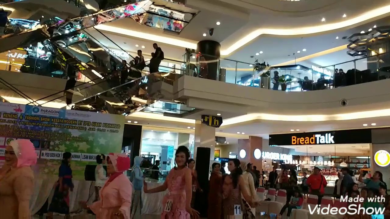 IMAM-526. PARADE BUSANA KEBAYA MODERN.