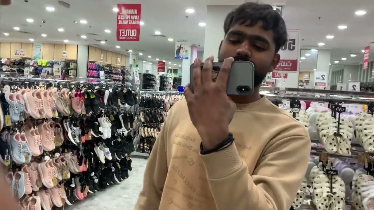 Aja to room pa khana 🍛 ni mila 😂 