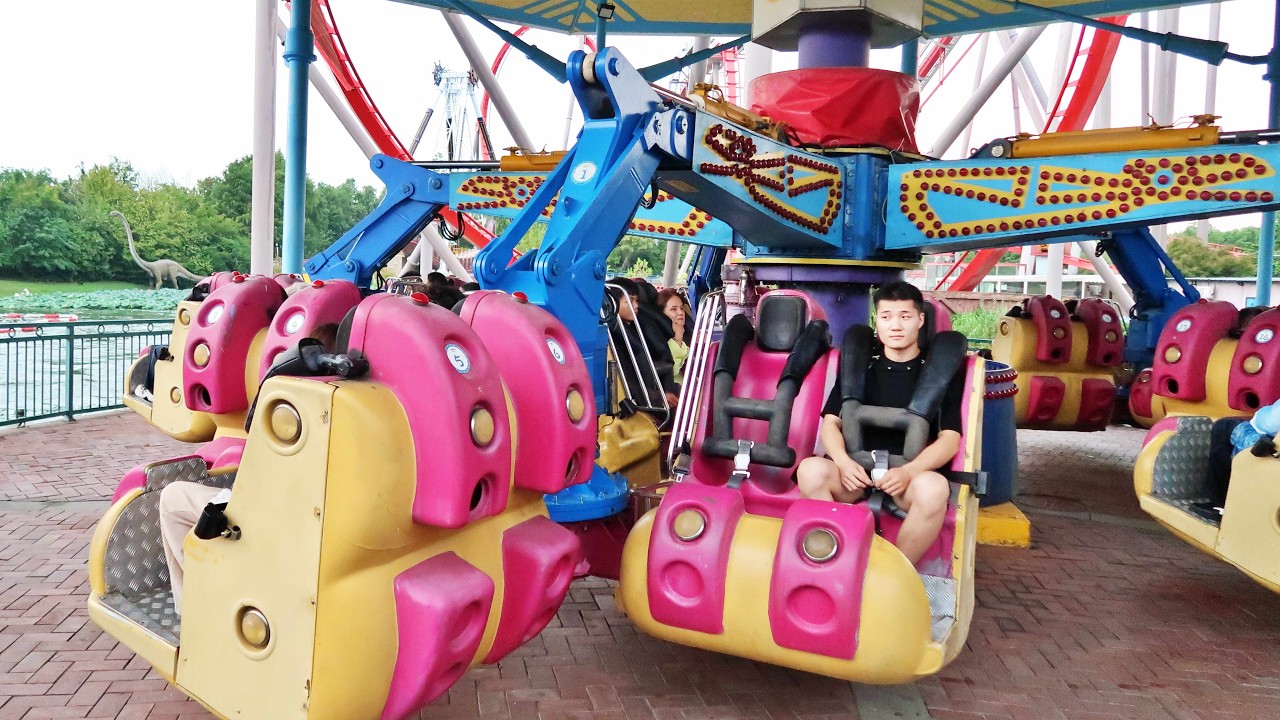 Dieser Ride in China hält dich KOPFÜBER! | Energy Storm (Offride) Video Happy Valley Shanghai 2025