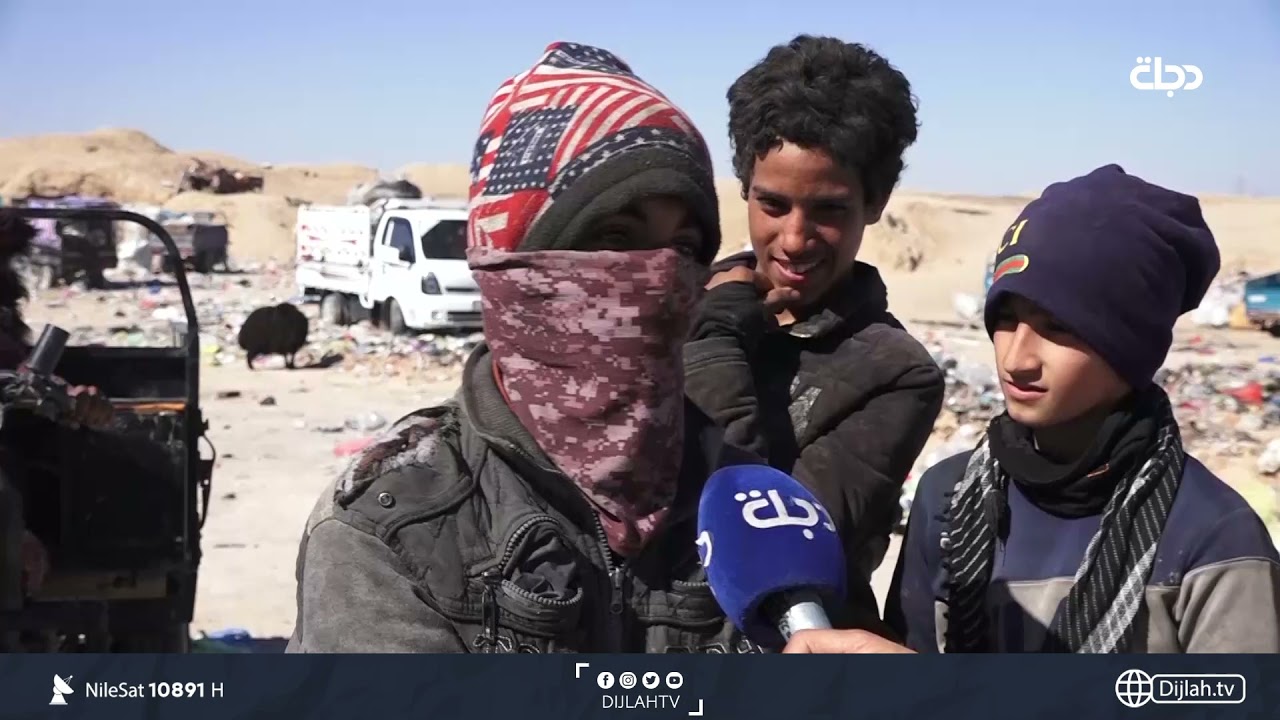 أطفال تركوا مدارسهم ونساء بلا معيل يعتاشون على النفايات في كربلاء