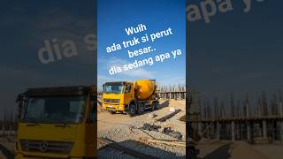 Putar Terus! Truk Molen Kuning Lagi Ngaduk Semen 🏗️🟡 #shorts   #trukmolen #belajarsambilbermain