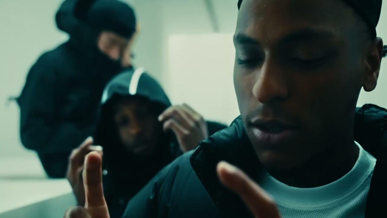 Watch 2flyySB - Get Me Ah Bag (Official Video)| Shot by:@JayyVisuals on YouTube Watch 2flyySB - Get Me Ah Bag (Official Video)| Shot by:@JayyVisuals on YouTube