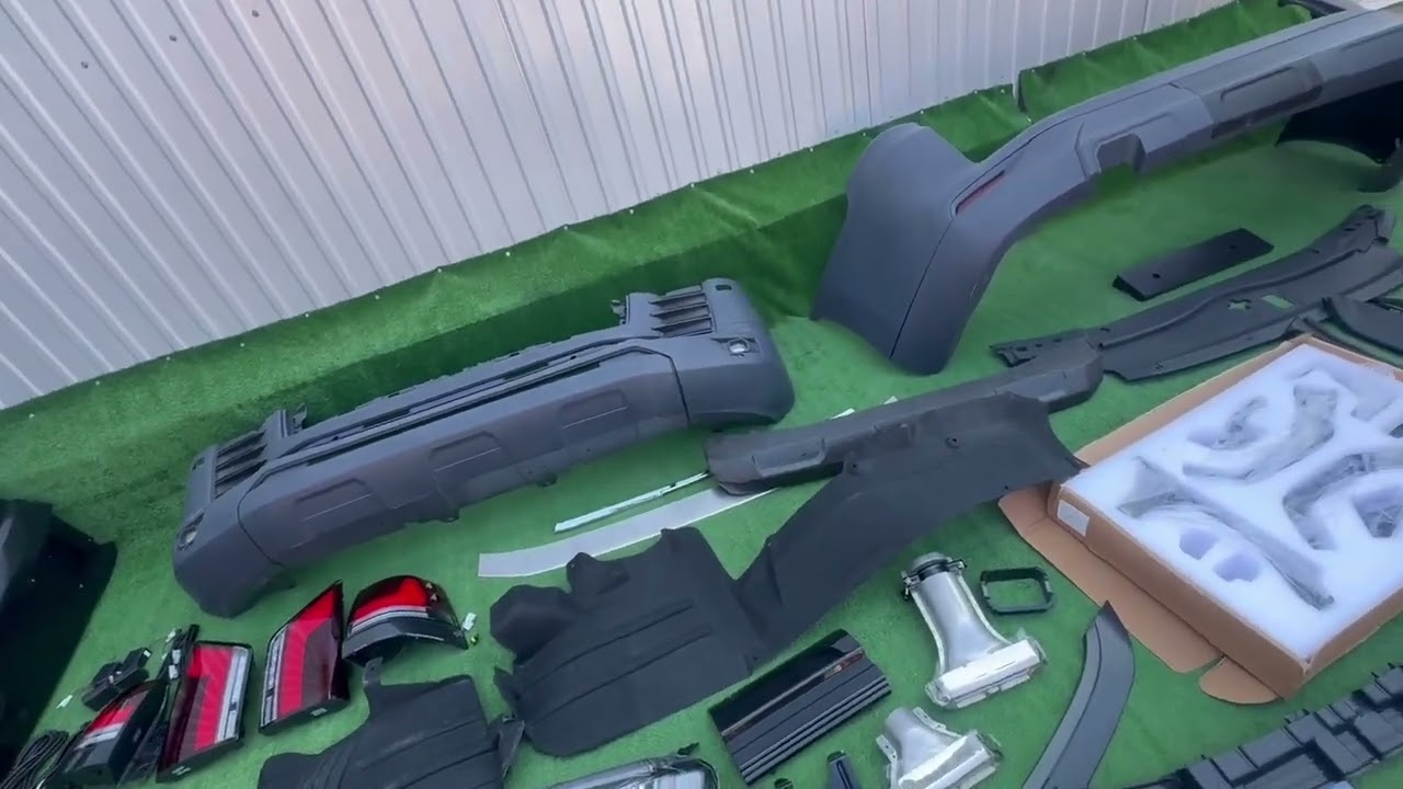 Toyota LandCruiser 200 Комплект рестайлінгу з LC200 2008-2021 на LC 300 GR