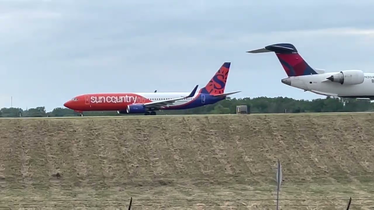 Sun Country 737 takeoff from KBUF YouTube