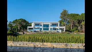 A remarkable 4 bedroom lakeview villa on a large plot for sale in Encosta do Lago, Quinta do Lago