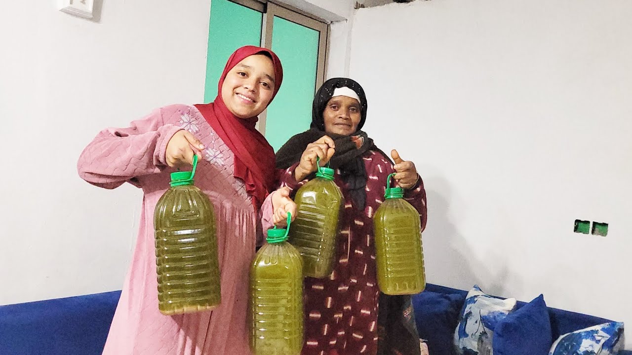 نعيمة صحراوية صدمات ولادها وبنتها بهاد الزيت مشاء  الله زيت زيتون🫒🫒