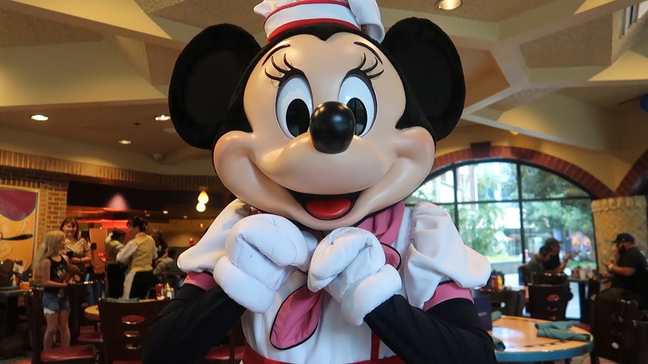 puppy paradise Breakfast At Goofy's Kitchen, Mickey Pop Up At Downtown