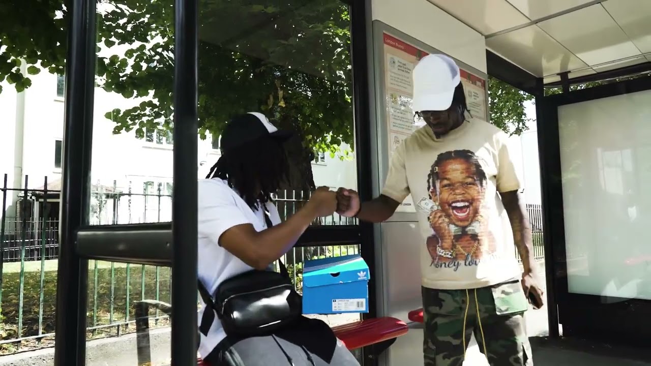 Stock Gallery: Shoe Cleaning