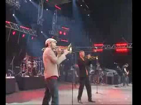 Cali - Eurockénnes 2008 - Grande scène - 1000 Coeurs debout