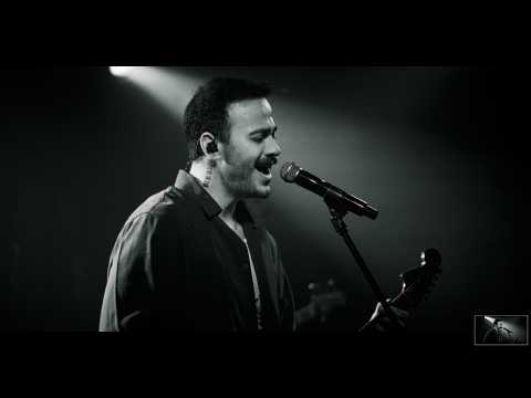 Deniz Mert - benimle kal (live @kadıköy)