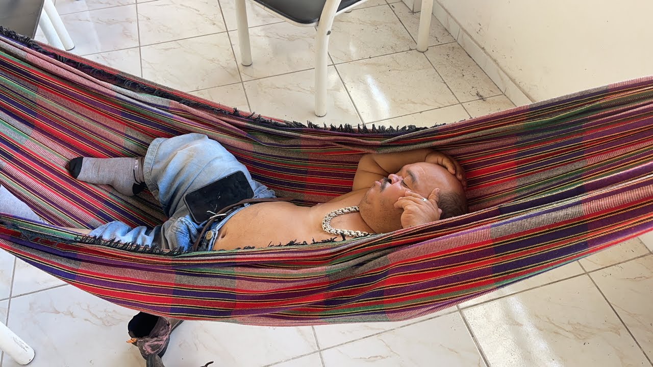 PILILIU DORMINDO AO VIVO E LEÔNCIO VAI LASCAR ELE 😂