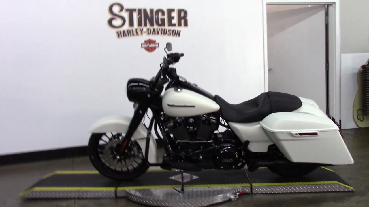 2019 Harley-Davidson FLHRXS Road King 