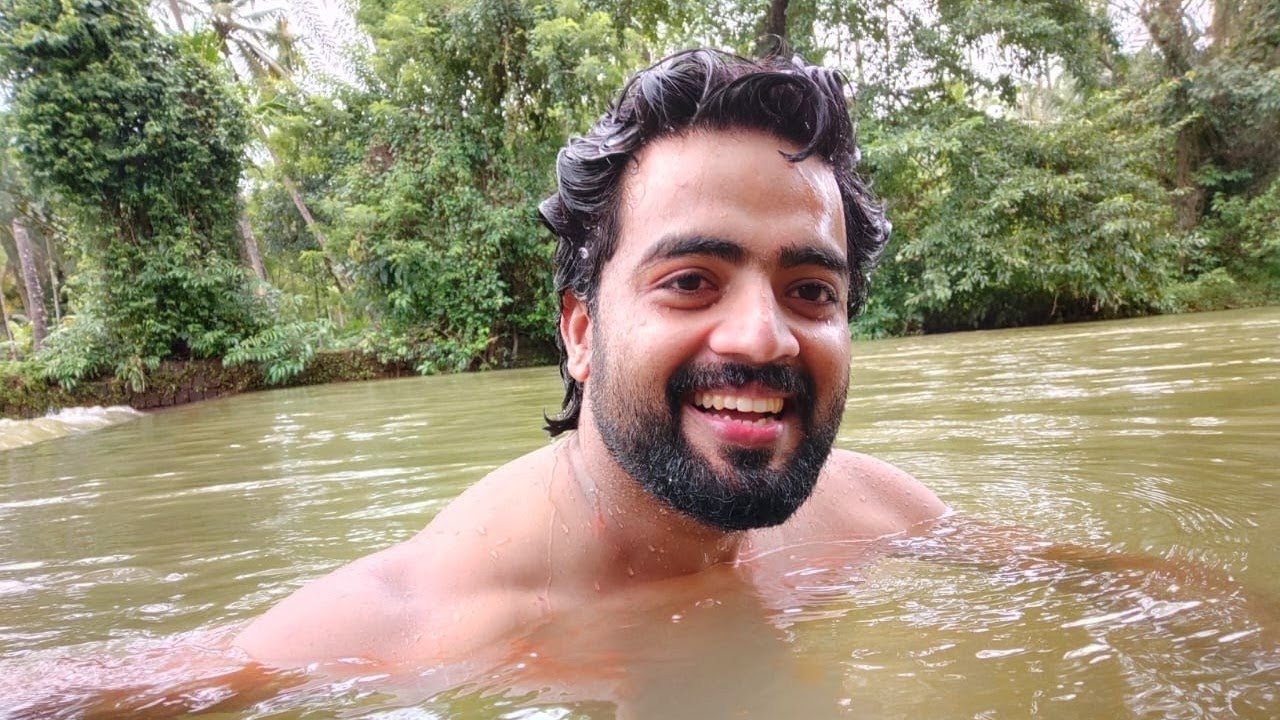 പുഴയിലെ കുളിയും കരയിലെ തീറ്റയും✌️😃💪 || Deep into Nature