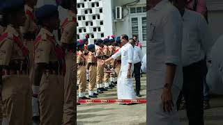 പതാക ഉയർത്തൽ ചടങ്ങിൽ പങ്കെടുത്ത NCC കേഡറ്റുകൾക്ക് അഭിനന്ദനം 🇮🇳🤝 ഹസ്തദാനം ചെയ്ത് മേയർ വി.വി. രാജേഷ്