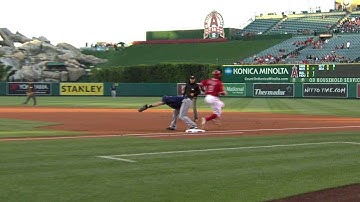 TB@LAA: Rivera nabs Aybar with strong defensive play
