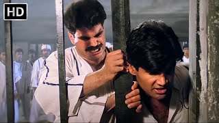 हालात इंसान को शैतान बना देता है पर देवता नहीं - Takkar | Sunil Shetty | Action Scenes | Best Scenes