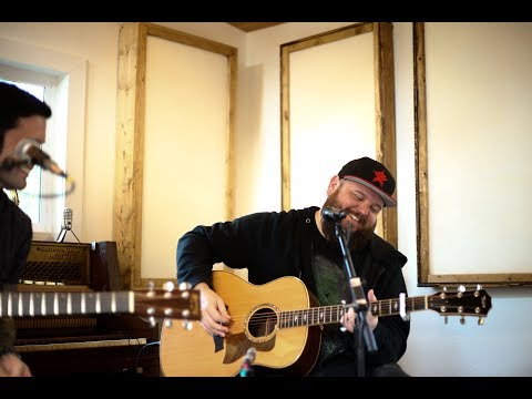 Jeff Canada & One Fifty Media House (LIVE IN-STUDIO) “Memories In A Shoebox”