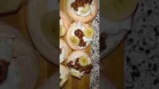 Délicieux Pavlova Aux Chocolat Cacahuète Et Crème Fraîche الذ بافلوفا