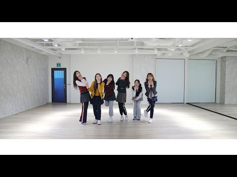 Weeekly(위클리) : Solar Choreography Video (School-look Ver.)