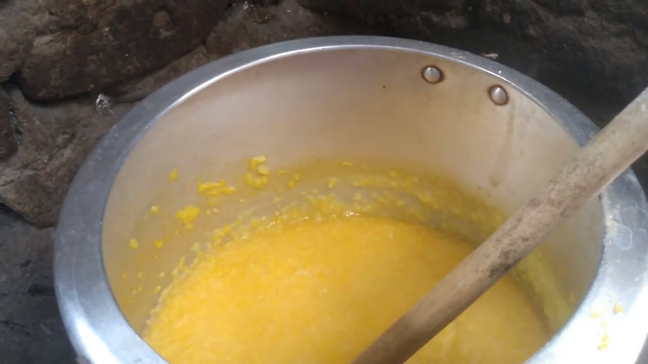 o almoço desse Domingo vai ser assim,Xerém com galinha 🐔🐔