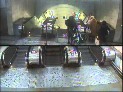 Video: Eskalátor Na římské Stanici Metra Vymkl Kontrolu A Zranil Desítky