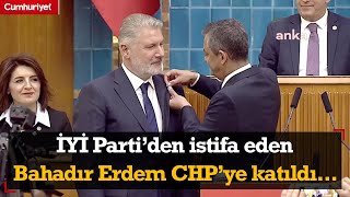 İyi̇ Partiden Istifa Eden Bahadır Erdem Chpye Katıldı Rozetini Özgür Özel Taktı