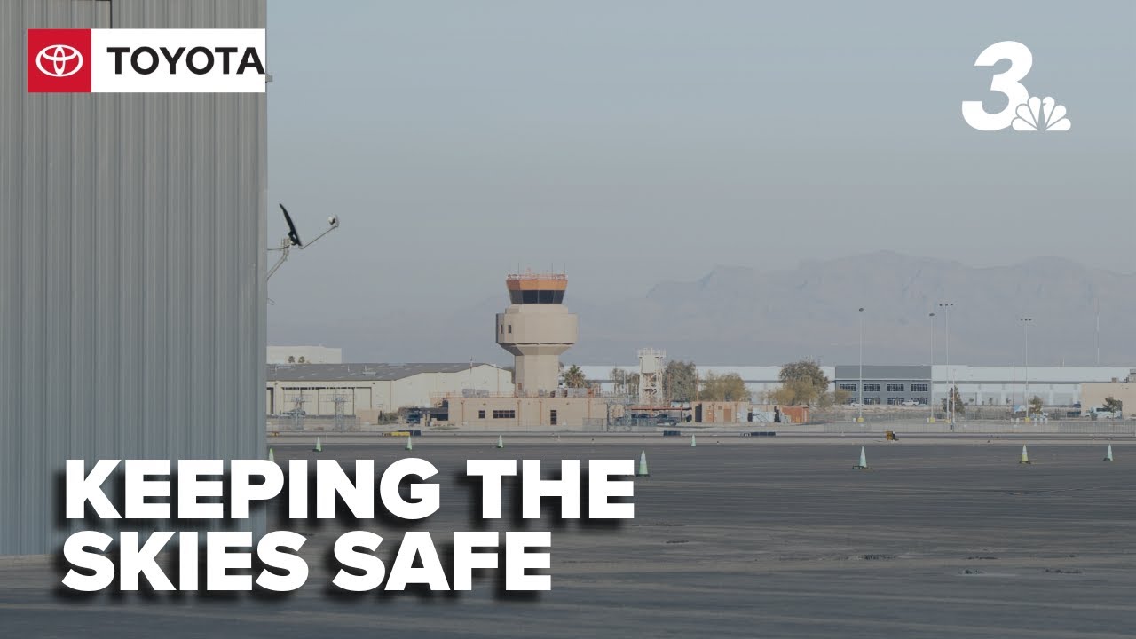 How were Las Vegas air traffic controllers affected by shutdown?