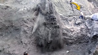 By Using a Bamboo Spear, This Man Always Succeeded in Dropping Sand on a Large Scale