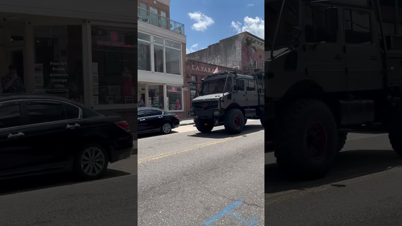Mercedes Benz Unimog 