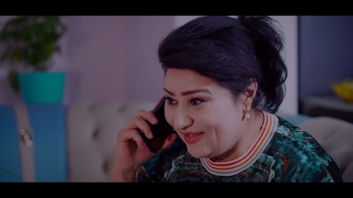 Oyoqlarning yelkalariga jinsiy aloqa fotosurati