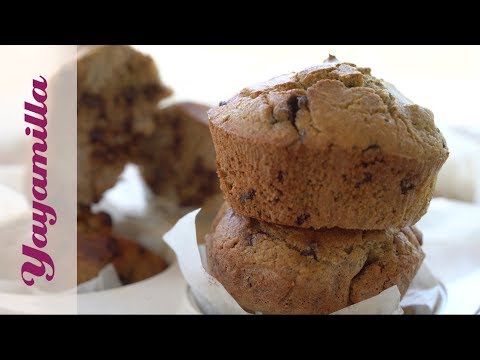 Video: Muffins With Pear And Chocolate