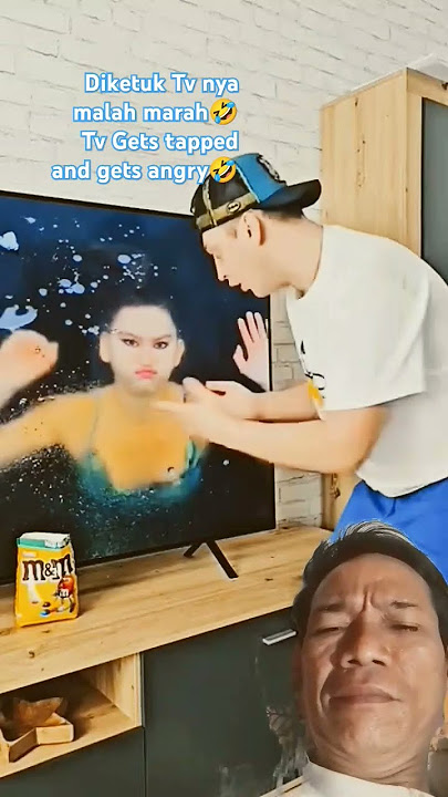 Diketuk TV nya malah marah/TV gets tapped and gets angry#boxtoxtv #funny #comedy #shortvideo