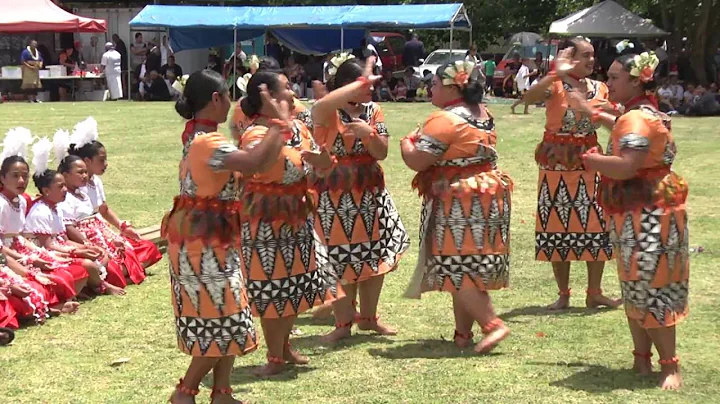 Tau'olunga (Tongan Dance) 'a Keleni 'Inesi. STT. '...