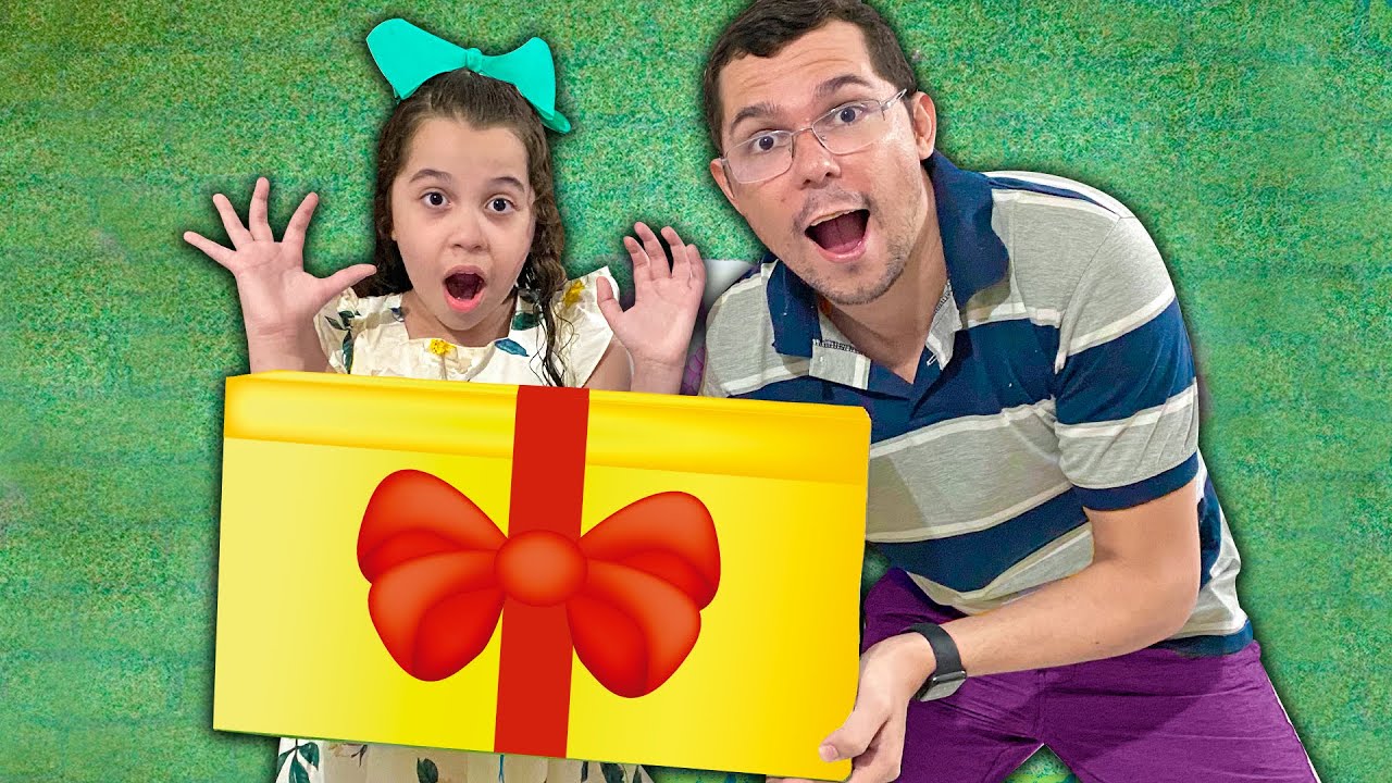 Joao Começar A Ler Um Livro Que Ganhou De Presente