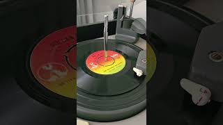 Gülcan Opel - Ne Tali̇hsi̇z Bi̇r Kizim