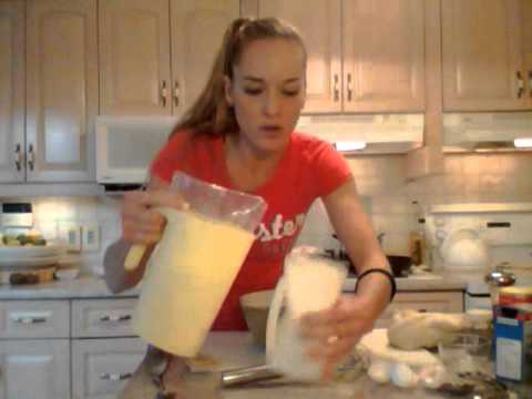 How to Bake Sweet Jalapeno Mozzarella Cornbread Muffins: Cooking with Kimberly