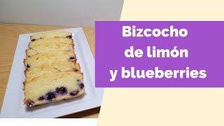 Bizcocho esponjoso de limón y blueberries