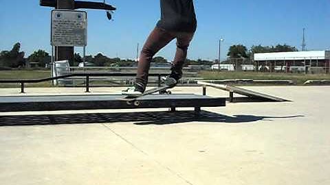 Fakie 5-0 switch fs shove out