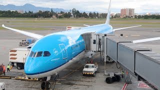 KLM's FANTASTIC Business Class: Bogota to Amsterdam | B7879 Dreamliner