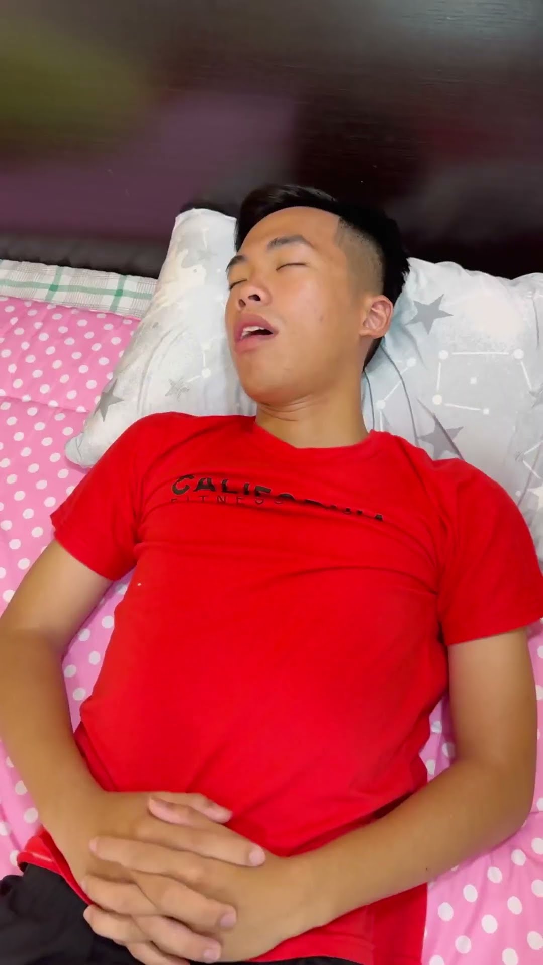 Lấy trộm bánh bim bim của anh trai || Stealing my brother's snacks #shorts