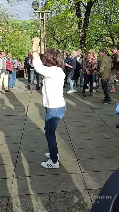 Dancing to the accordions in Arcos de Valdevez #portugal #traditional