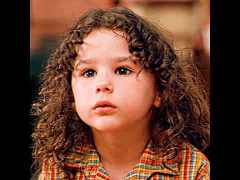 Paulie (1998) | She learned to speak from the parrot 🦜💖💬