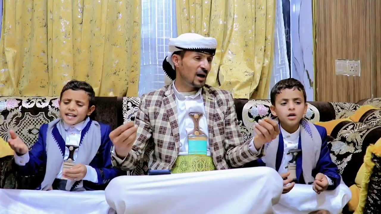 بدأت بذكر الله مدحآ مقدمأ اداء ابراهيم المسوري والشبلين رفيق ورشيق