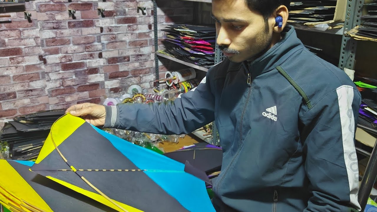 Prince Kite Center Prayagraj 🪁 | Makar Sankranti Special Patang Shopping | ABHISHEK VLOGS OFFICIAL