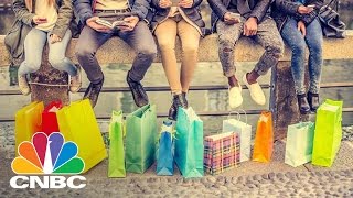 Shoppers Run To Amazon For Holiday Shopping | Tech Bet | CNBC