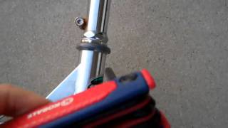 Download lagu How to fix a scooter 39 s wheel if it is turning by itself How to fix a scooter 39 s wheel if it is turning by itself