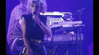 (HD) Marina and the Diamonds - Girls  (Paredes de Coura Festival 19/08/2011) 2