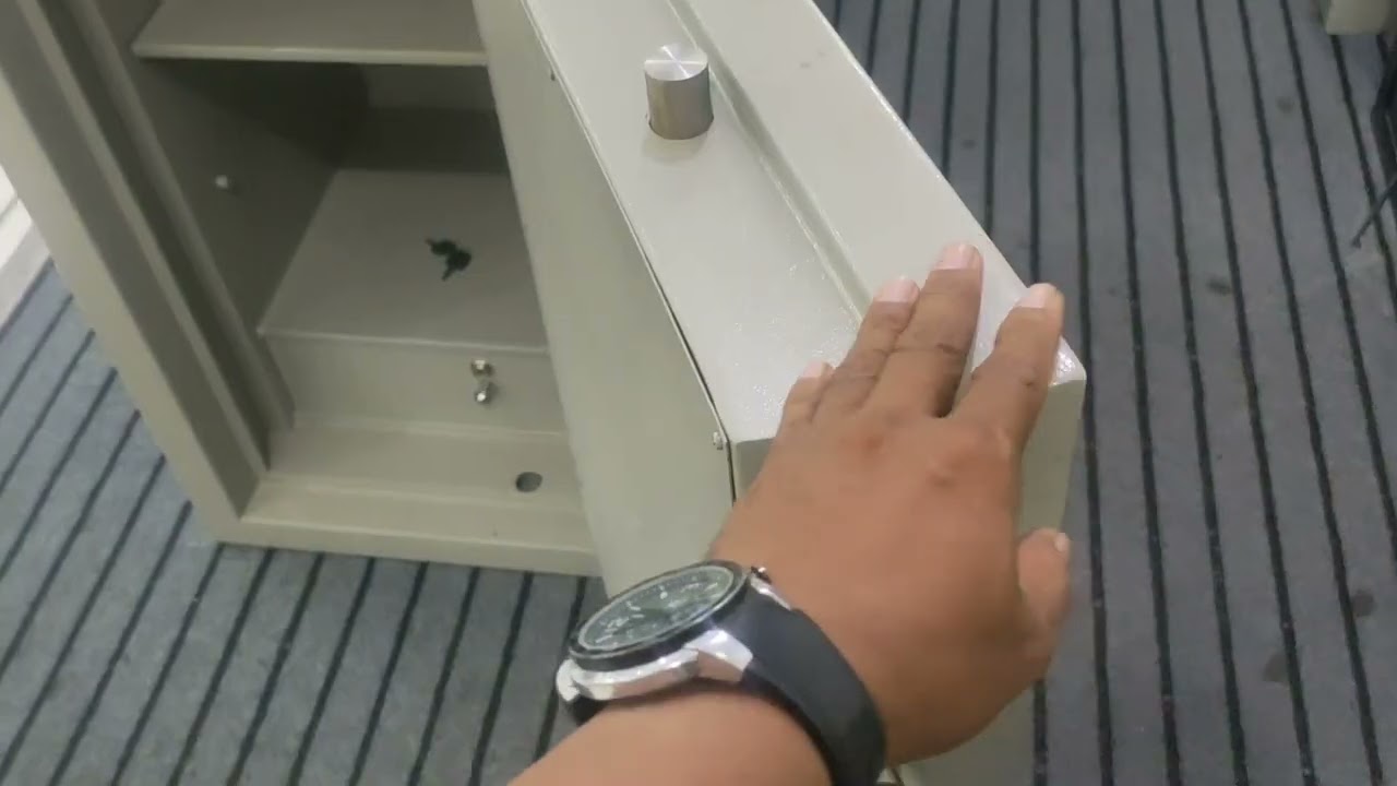 Brankas Solingen Breanstein tinggi 102 cm berat 540 kg tahan api 2 - 4 jam Bosss