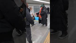 [서울역노숙자] 누나 하나 더드려