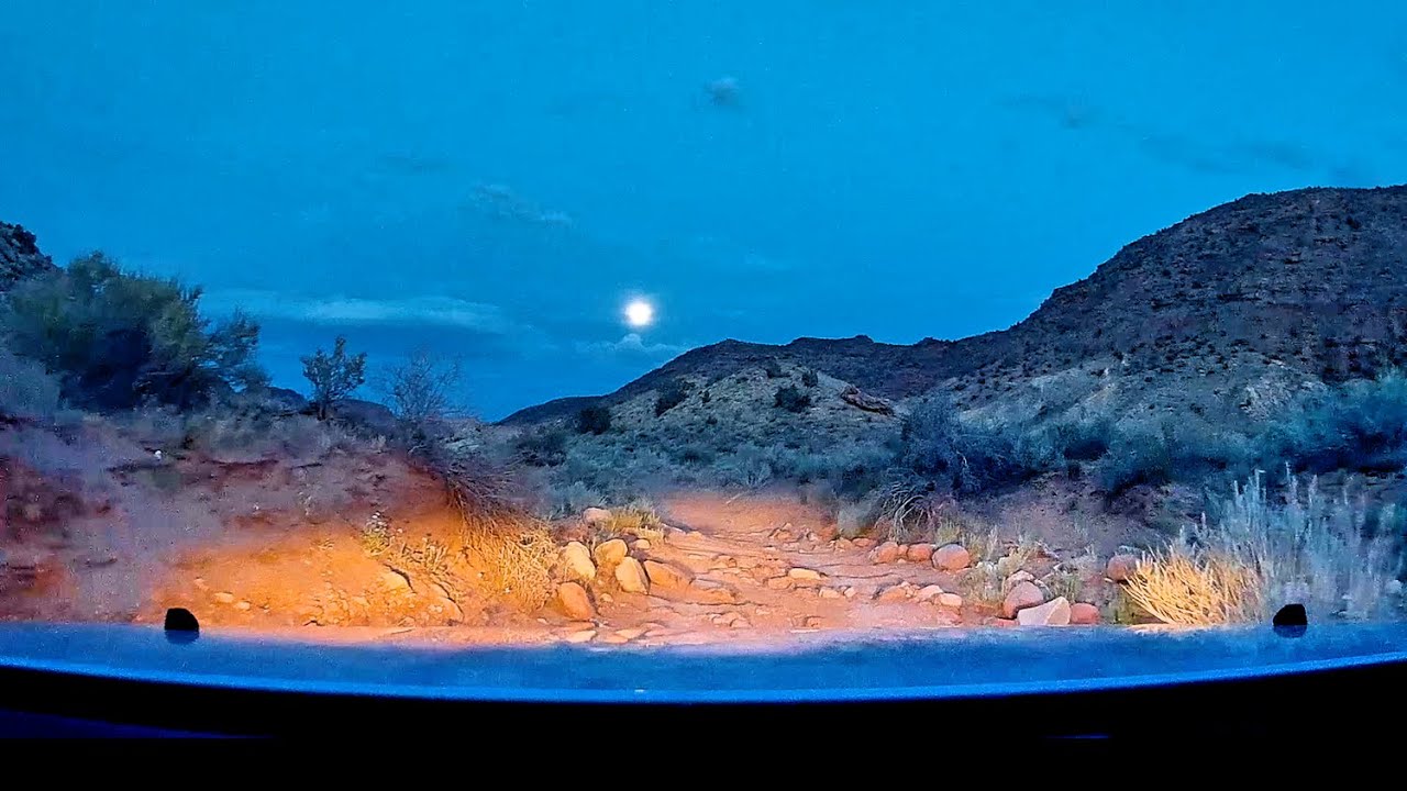 Arches National Park Off-Roading - Cache Valley Road in a Stock Jeep Commander